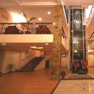 Готель Sarovar Portico Badrinath Джошімат Екстер'єр фото